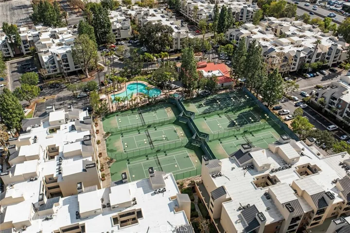 5510 Owensmouth Avenue 224, Woodland Hills, California 91367