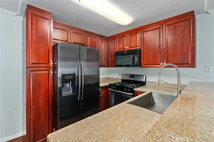 5510 Owensmouth Avenue 224, Woodland Hills, California 91367
