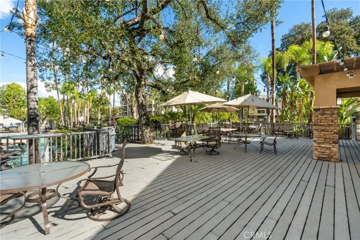 5510 Owensmouth Avenue 224, Woodland Hills, California 91367