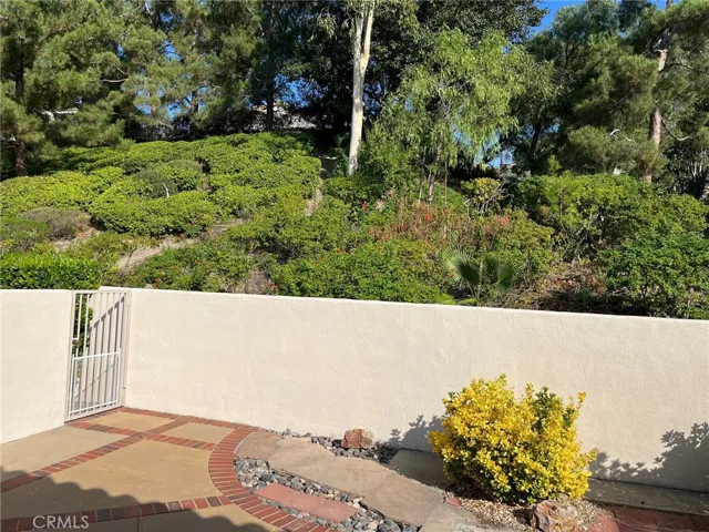 21614 Paseo Maravia, Mission Viejo, California 92692