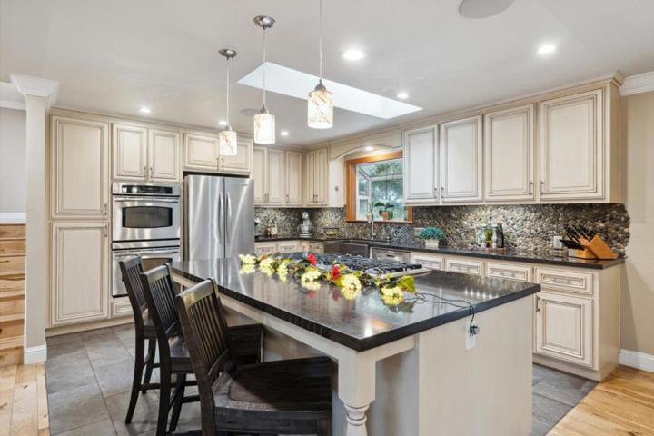 6910 Oak Estates Drive, Salinas, California 93907