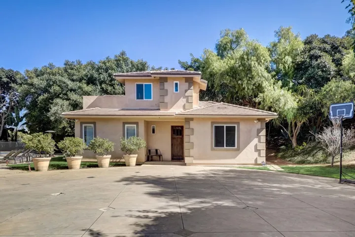 30431 Villa Toscana Rd, Bonsall, California 92003