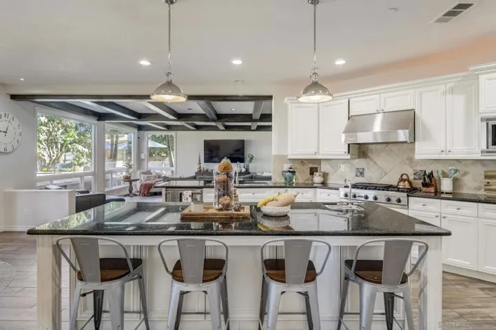 30431 Villa Toscana Rd, Bonsall, California 92003