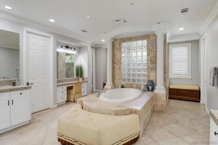 30431 Villa Toscana Rd, Bonsall, California 92003