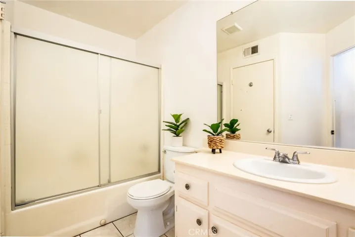 4201 W 5th Street 316, Santa Ana, California 92703