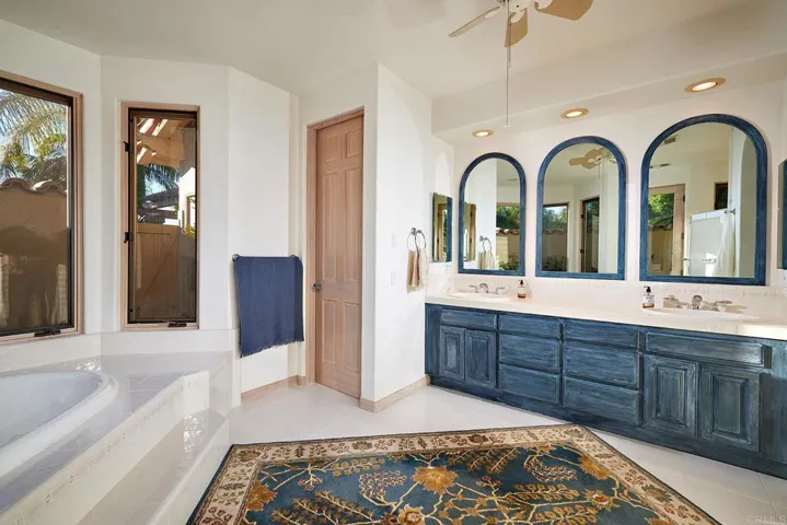 7 Rolling View Lane, Fallbrook, California 92028