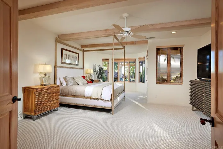 7 Rolling View Lane, Fallbrook, California 92028