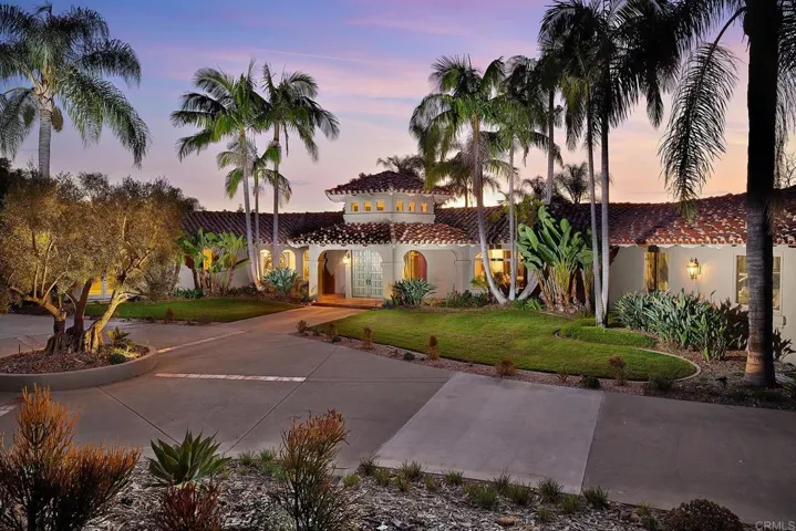 7 Rolling View Lane, Fallbrook, California 92028