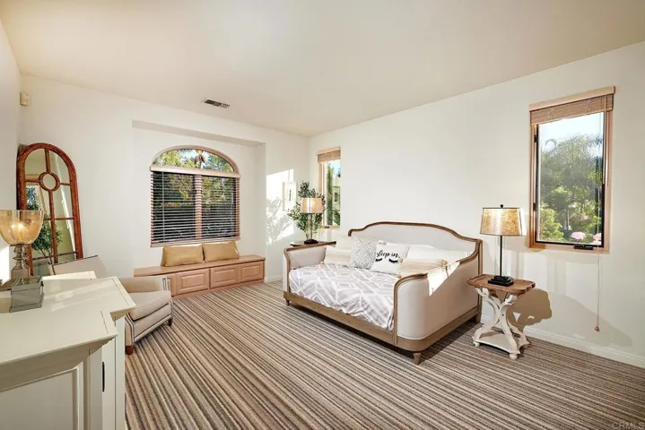 7 Rolling View Lane, Fallbrook, California 92028