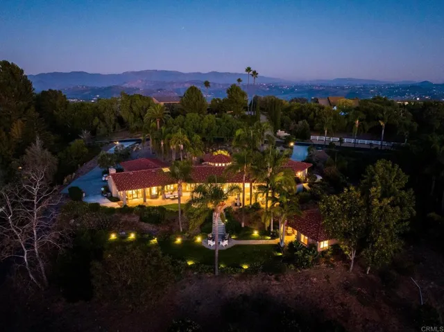 7 Rolling View Lane, Fallbrook, California 92028