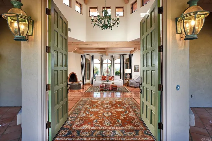 7 Rolling View Lane, Fallbrook, California 92028