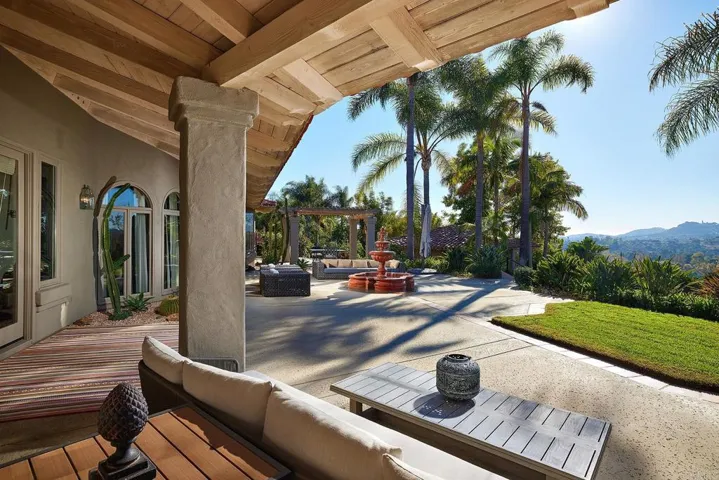 7 Rolling View Lane, Fallbrook, California 92028