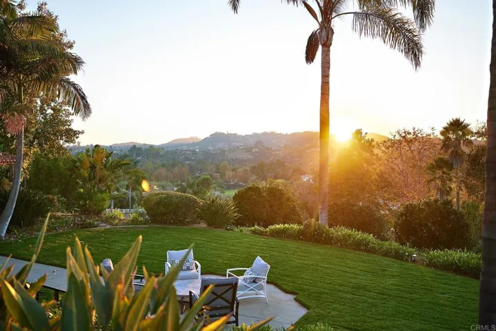 7 Rolling View Lane, Fallbrook, California 92028