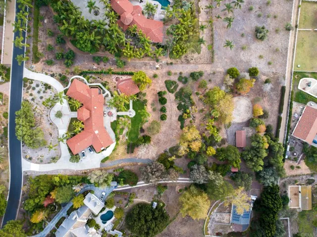 7 Rolling View Lane, Fallbrook, California 92028
