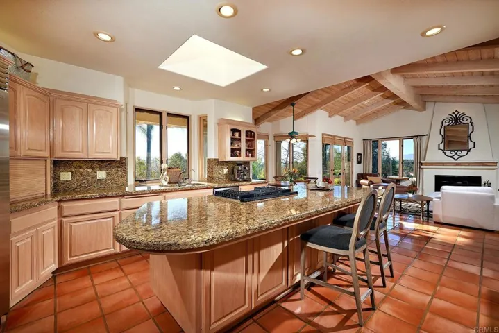 7 Rolling View Lane, Fallbrook, California 92028