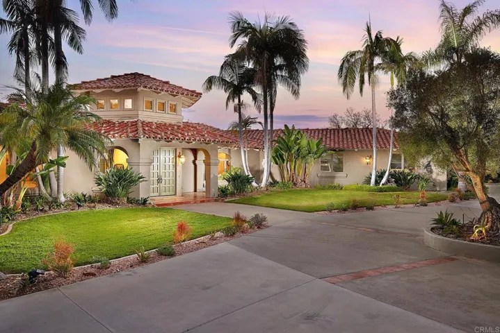7 Rolling View Lane, Fallbrook, California 92028