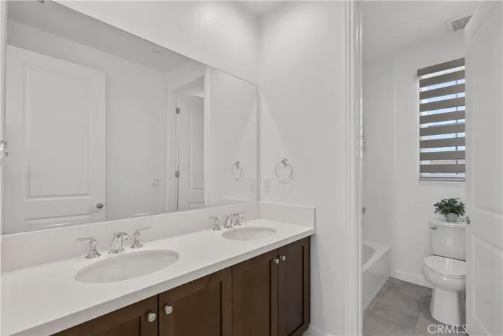Full Bathroom #2
