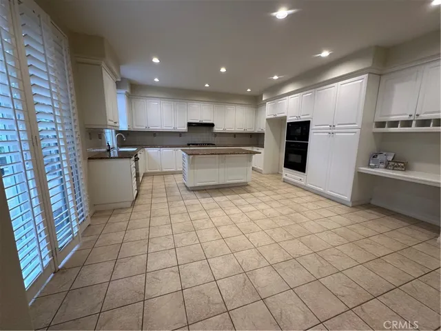 115 Treehouse, Irvine, California 92603