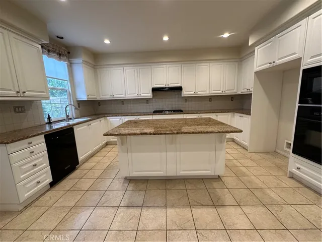 115 Treehouse, Irvine, California 92603