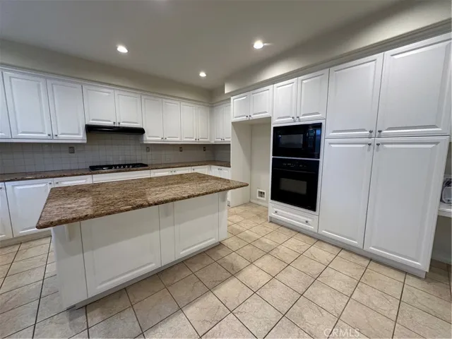 115 Treehouse, Irvine, California 92603