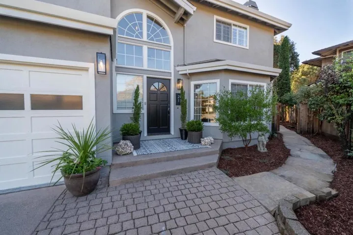 2053 Edmund Lane, Capitola, California 95010