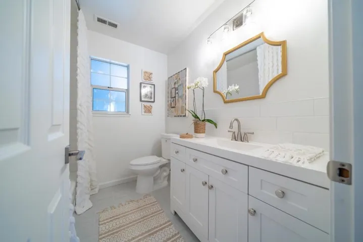 2053 Edmund Lane, Capitola, California 95010