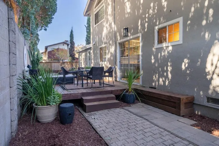 2053 Edmund Lane, Capitola, California 95010