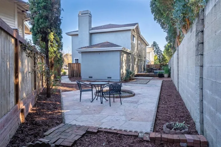 2053 Edmund Lane, Capitola, California 95010