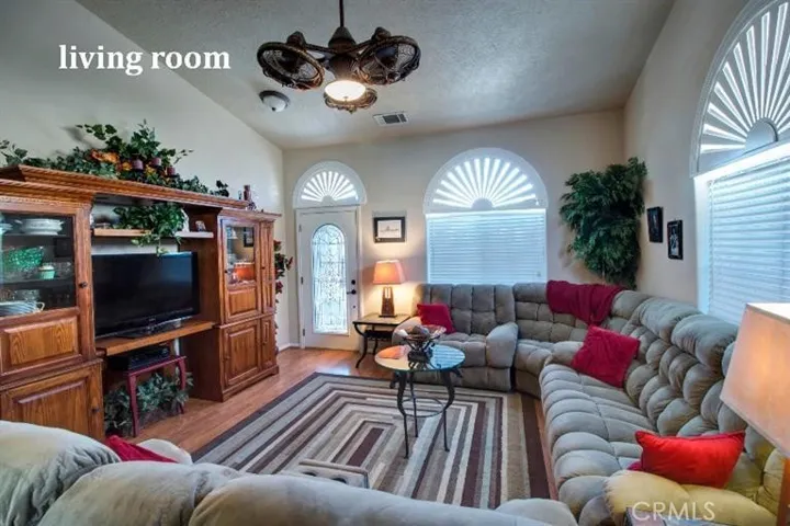 14401 Hurricane Lane, Helendale, California 92342