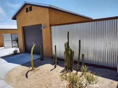 6627 National Park Drive Unit 2, 29 Palms, California 92277