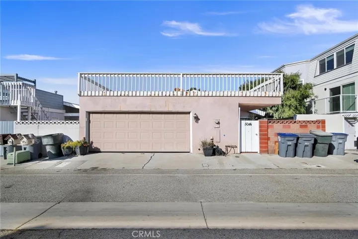 Street to Street Lot, Deck on top of Garage