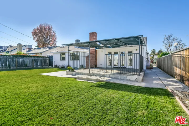 6622 Royer Avenue, West Hills, California 91307