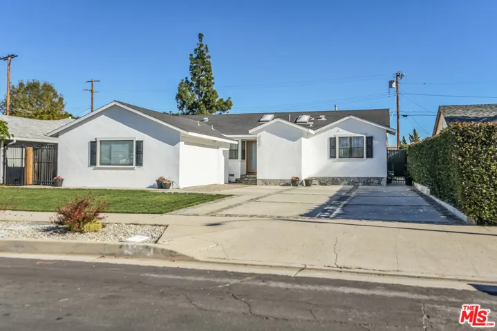 6622 Royer Avenue, West Hills, California 91307