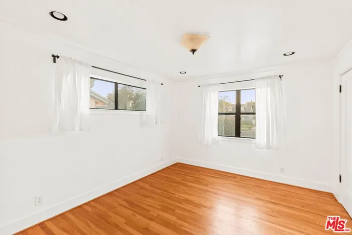 6622 Royer Avenue, West Hills, California 91307