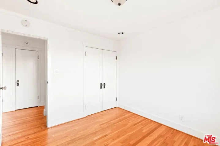6622 Royer Avenue, West Hills, California 91307