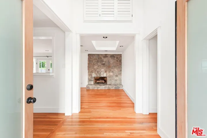 6622 Royer Avenue, West Hills, California 91307