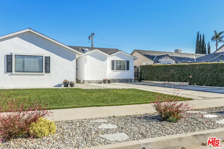 6622 Royer Avenue, West Hills, California 91307