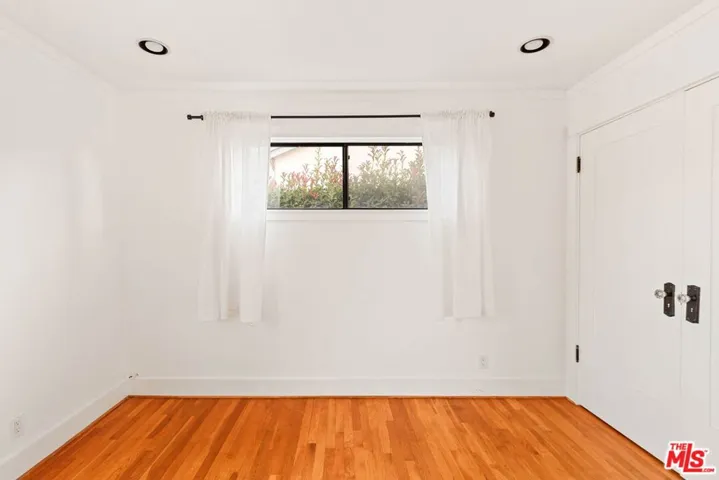 6622 Royer Avenue, West Hills, California 91307