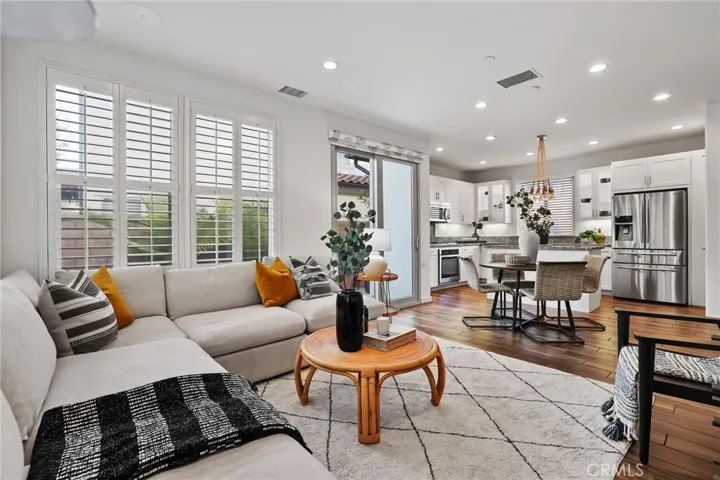 57 Clover, Lake Forest, California 92630