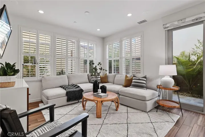57 Clover, Lake Forest, California 92630