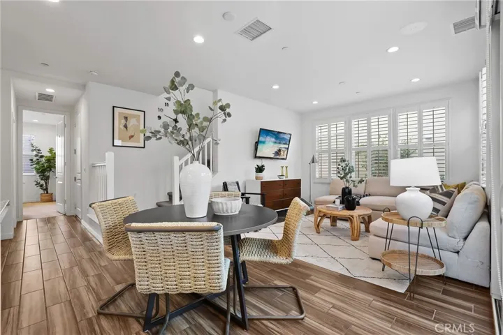 57 Clover, Lake Forest, California 92630