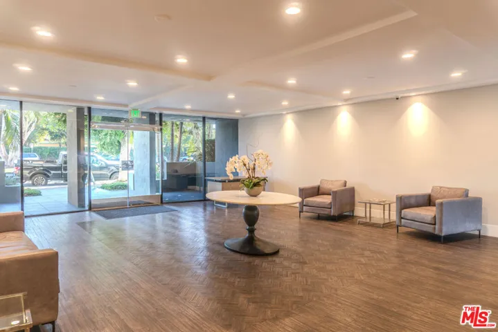 12115 San Vicente Boulevard Unit 110, Los Angeles, California 90049