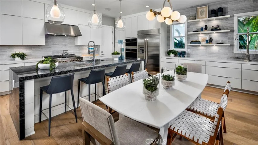 Kitchen with island