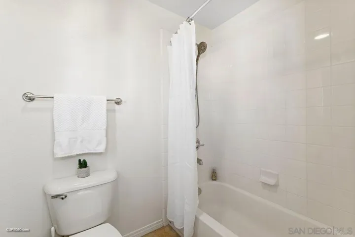 Second Floor Tub/Shower area