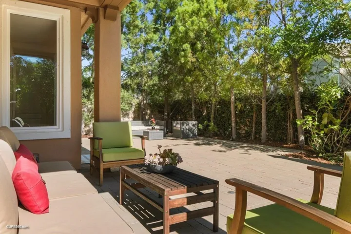 Another sitting/dining area