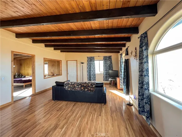 0 Holcomb Ridge Road E, Llano, California 93544