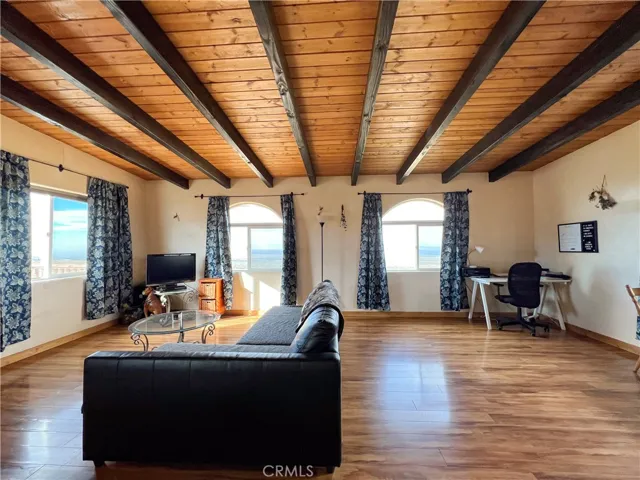 0 Holcomb Ridge Road E, Llano, California 93544