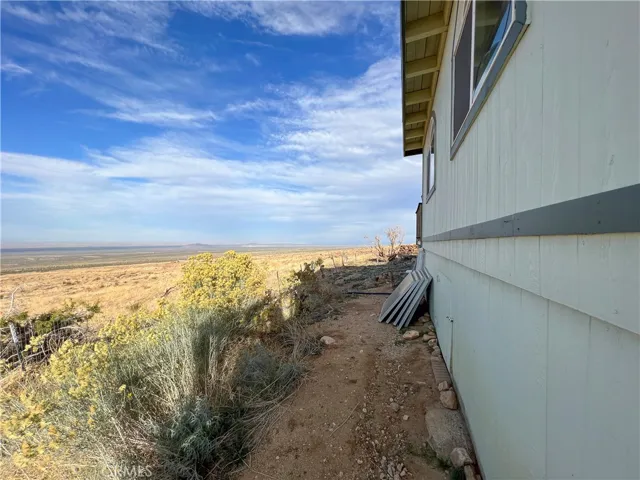 0 Holcomb Ridge Road E, Llano, California 93544
