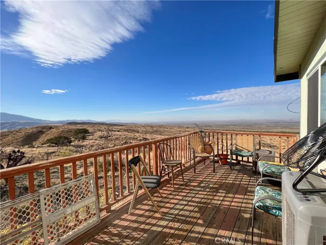 0 Holcomb Ridge Road E, Llano, California 93544