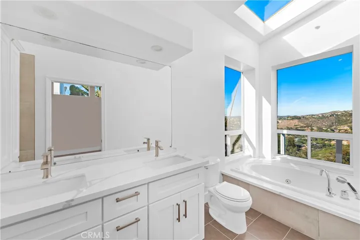 1630 Del Mar Avenue, Laguna Beach, California 92651